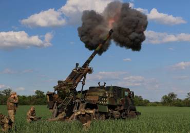 La bêtise de la France vaut deux canons automoteurs Caesar à la Russie